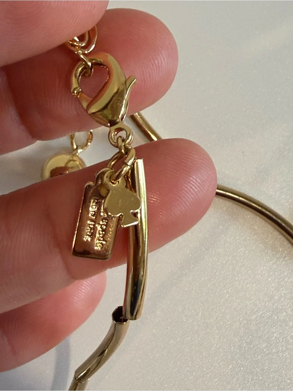 KATE SPADE NEW YORK RESIN SWEETHEART SCALLOPS COLLAR NECKLACE